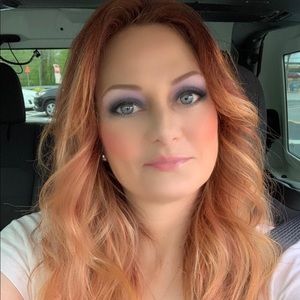 Meet your Posher, Angie